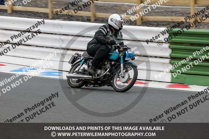 Vintage motorcycle club;eventdigitalimages;mallory park;mallory park trackday photographs;no limits trackdays;peter wileman photography;trackday digital images;trackday photos;vmcc festival 1000 bikes photographs